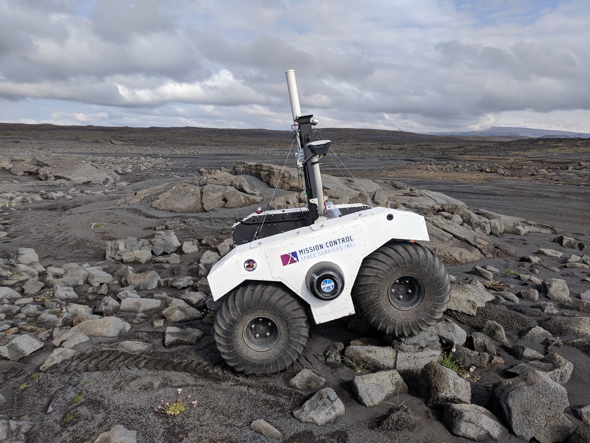 CANADIAN LUNAR ROVER: PHASE A